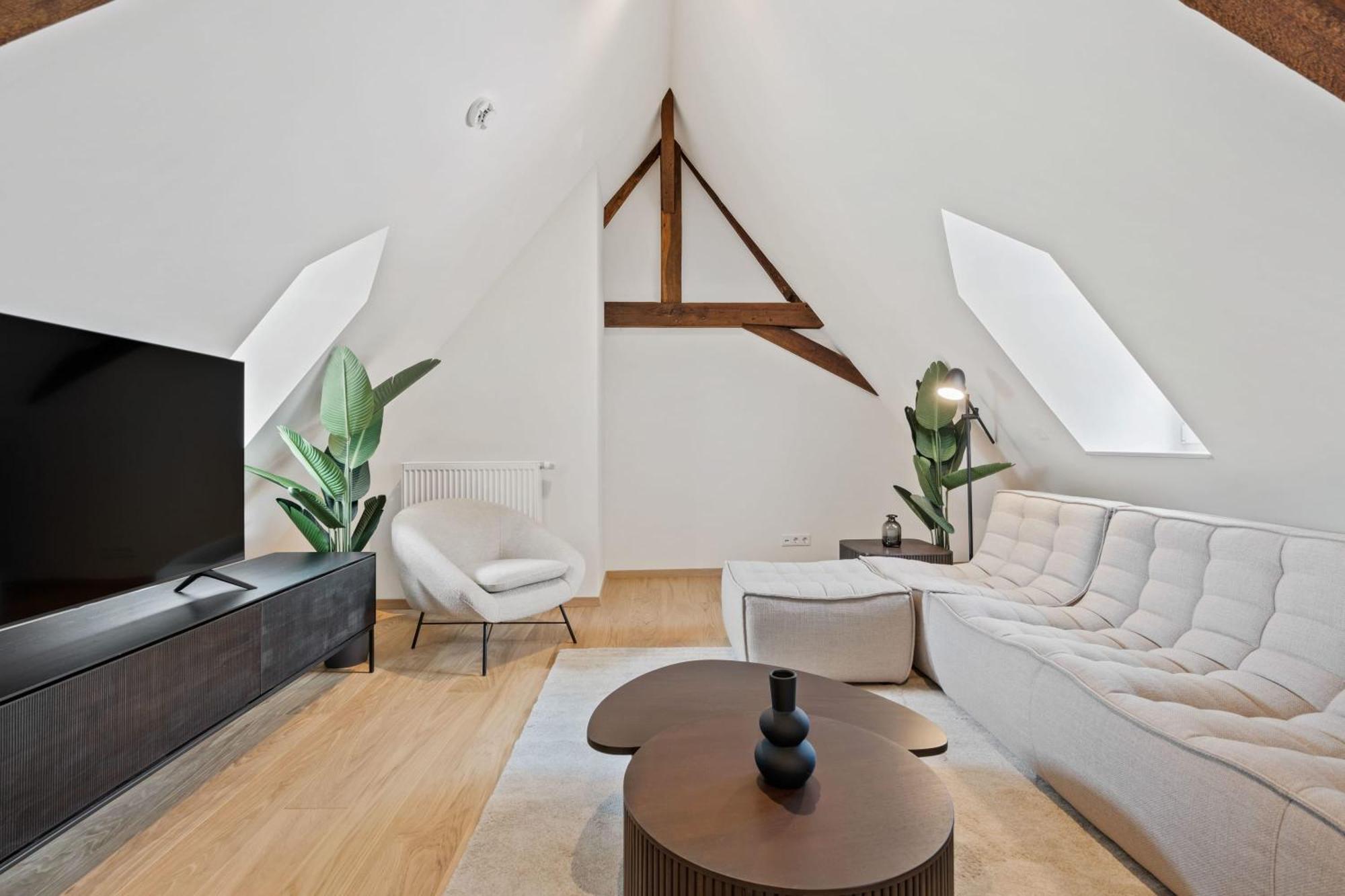 Elegant Clausen Apartment With King Bed & Wifi Luxembourg Exterior photo