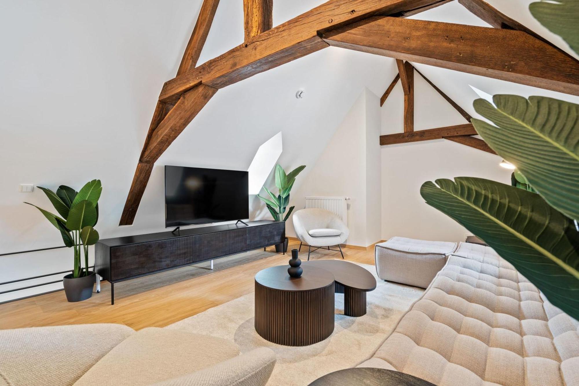 Elegant Clausen Apartment With King Bed & Wifi Luxembourg Exterior photo